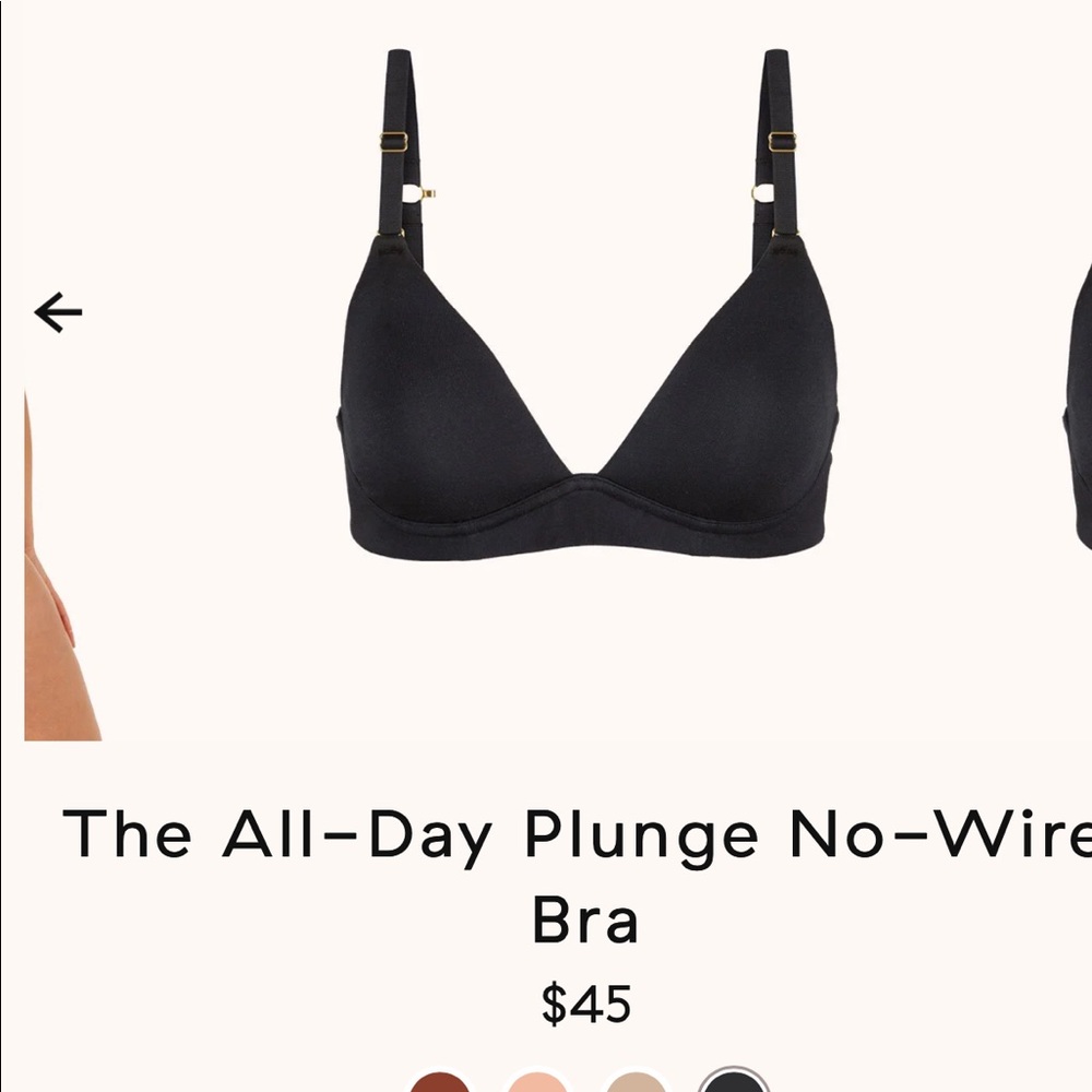NWOT Lively All day Plunge Wireless bra